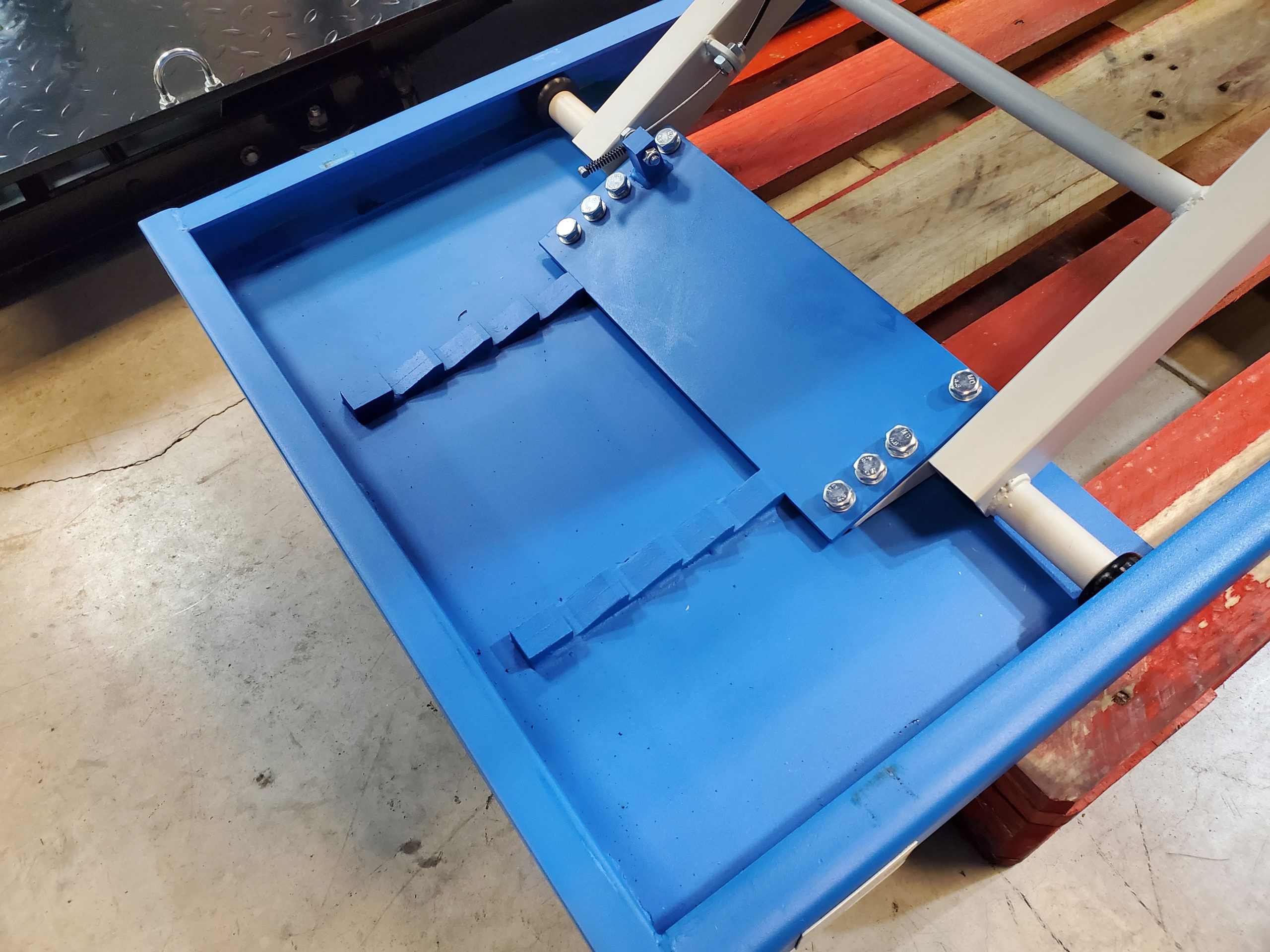 Pont moto ciseaux 700kgs manuel et pneumatique – Image 3